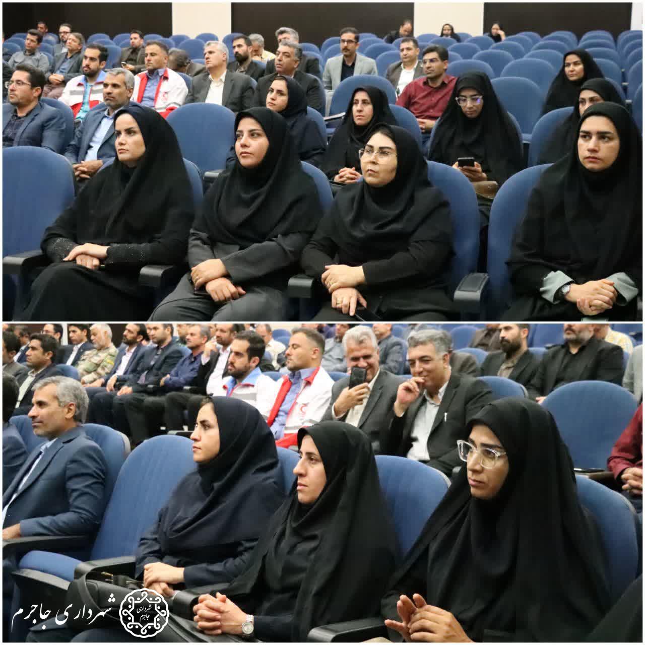 تجلیل از کارکنان نمونه ادارات شهرستان جاجرم