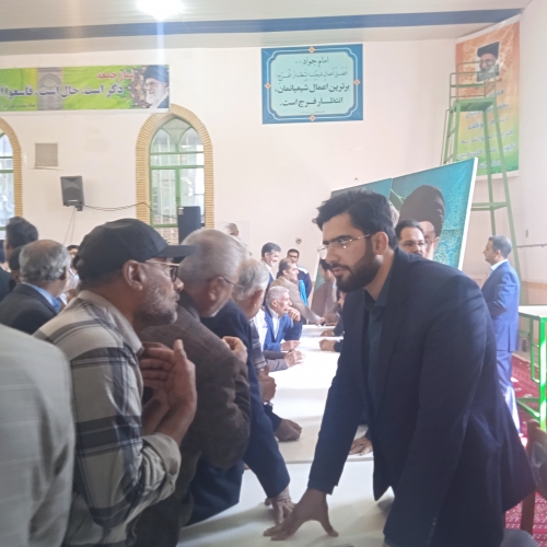 میز خدمت در مصلی امام حسن مجتبی (ع)